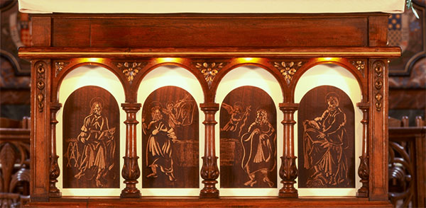 Autel de l'église de Larmor-Plage.